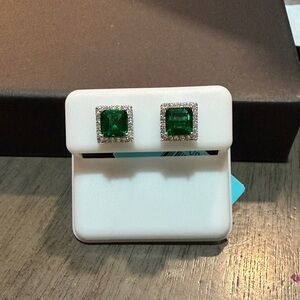 Elegant Green 6 MM Stud Earrings 2.72 CTTW